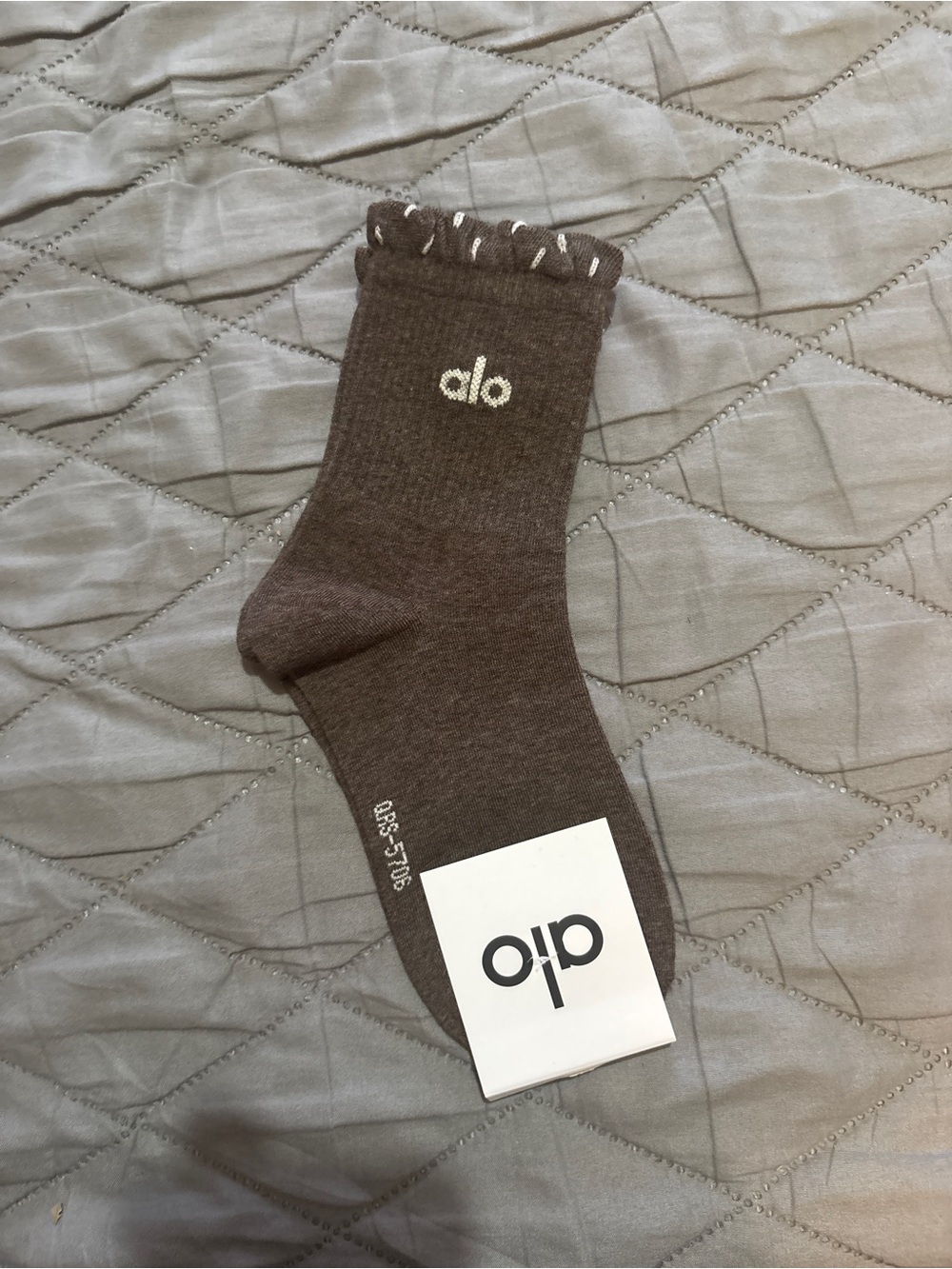 ALO Yoga Brown Ribbed Crew Sock with Contrast Stitching
